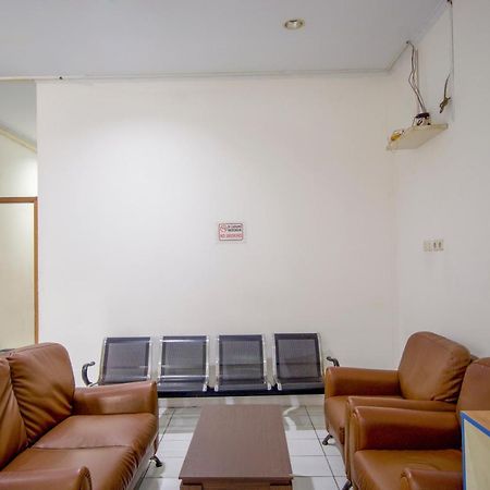 Готель Oyo 3754 Prosperity Mansion Джакарта Екстер'єр фото